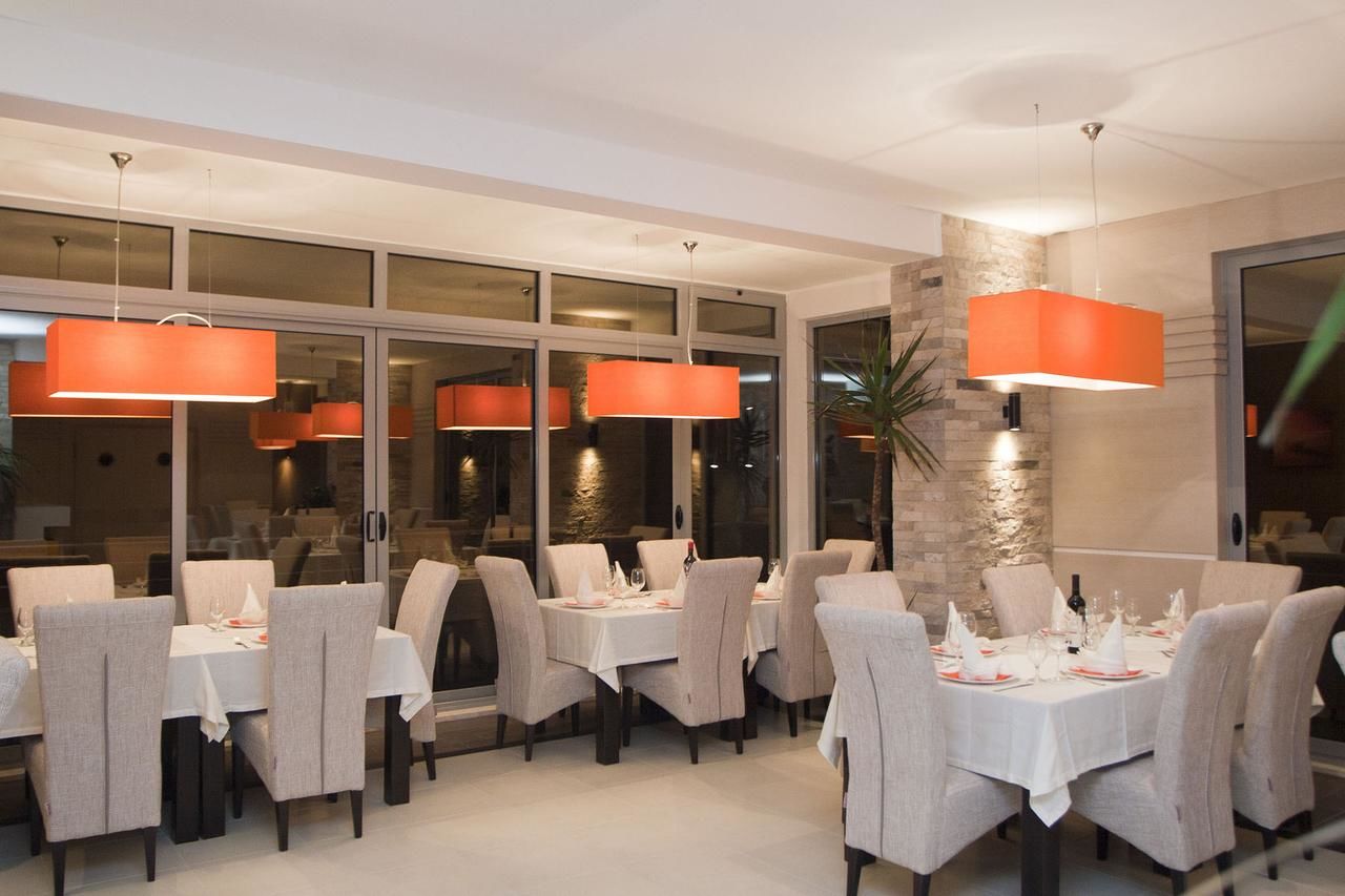 Отель Hotel Laguna Улцинь-28