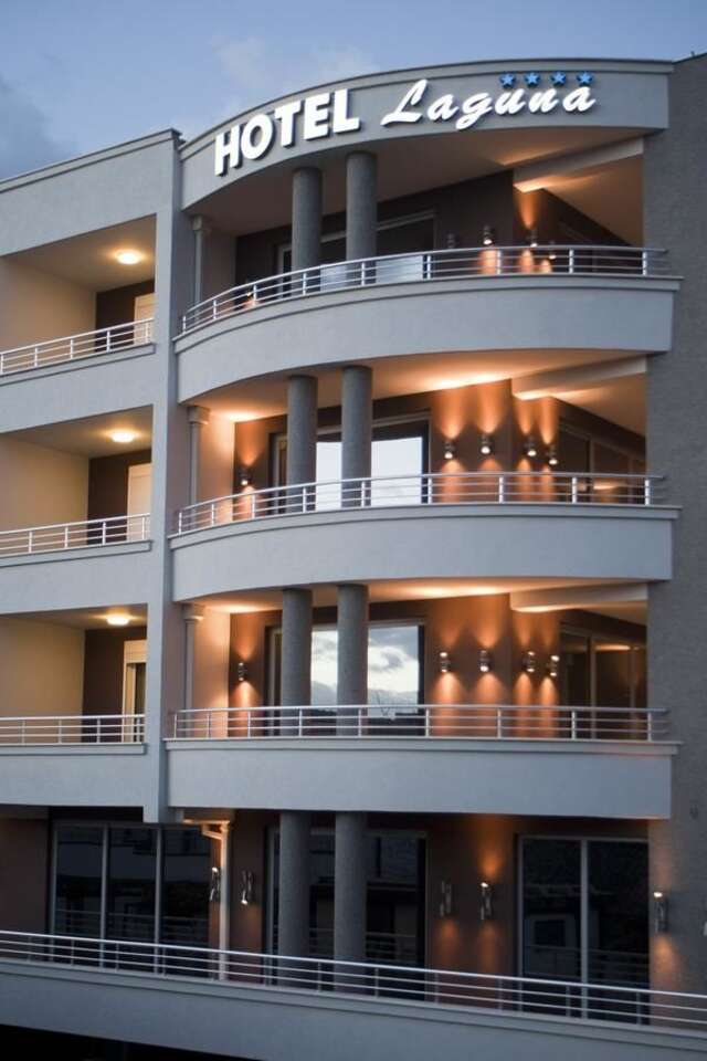 Отель Hotel Laguna Улцинь-3