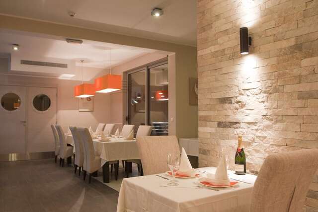 Отель Hotel Laguna Улцинь-15