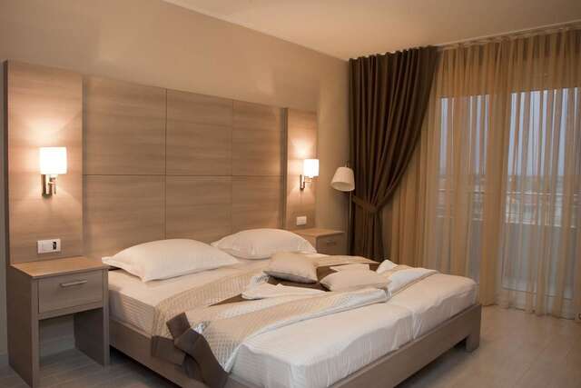 Отель Hotel Laguna Улцинь-24