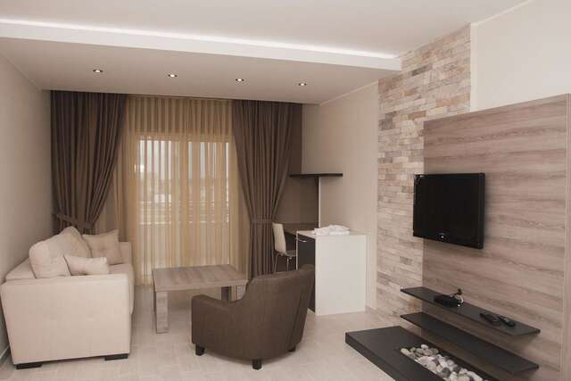 Отель Hotel Laguna Улцинь-25