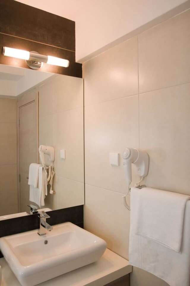 Отель Hotel Laguna Улцинь-36