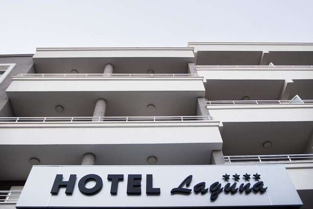 Отель Hotel Laguna Улцинь-39